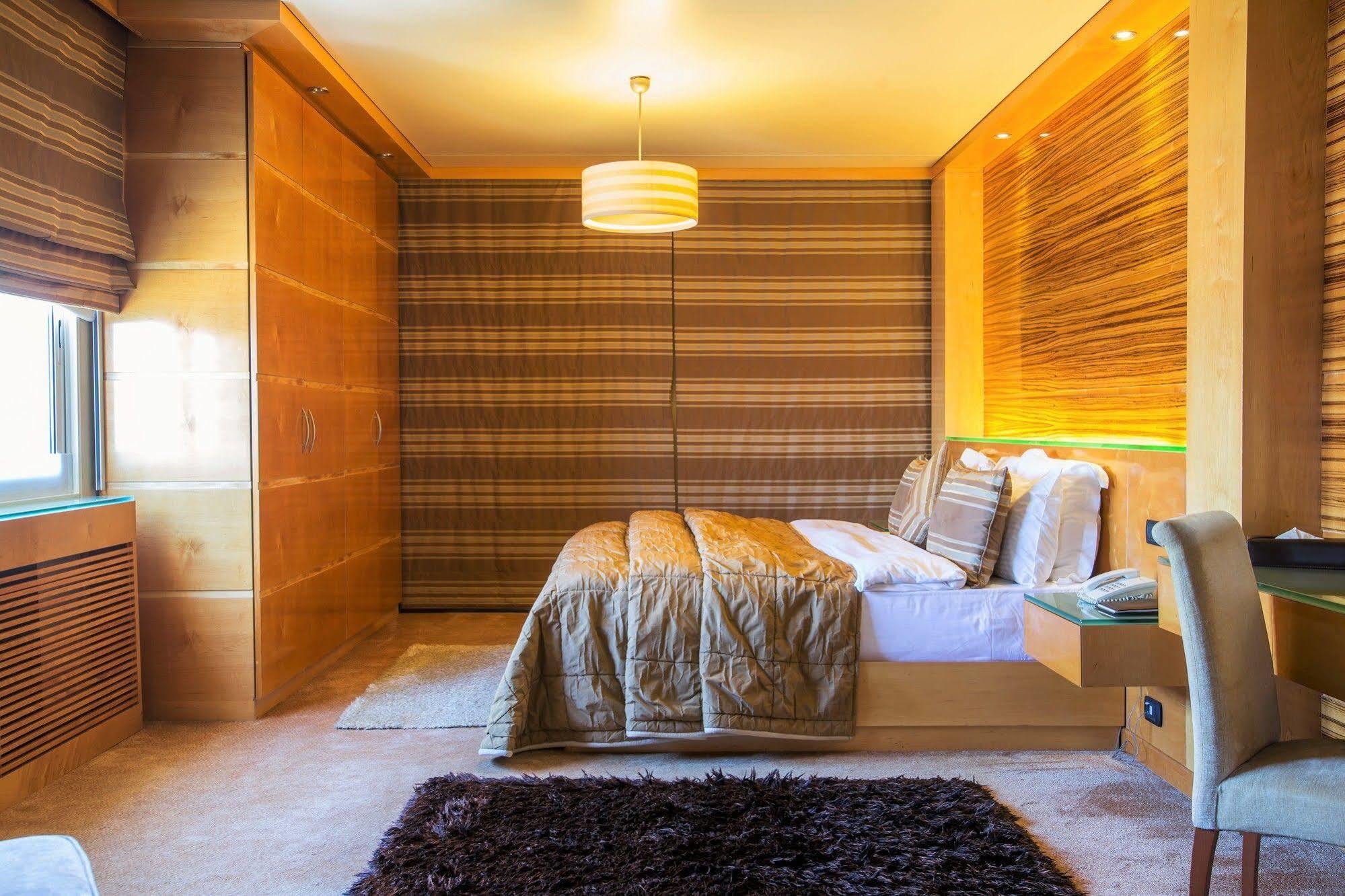 Lahoya Suites Beirut Exterior foto
