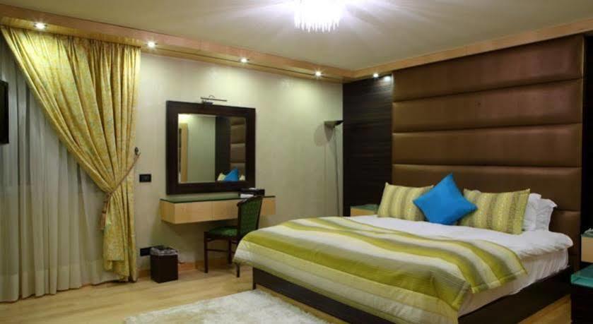Lahoya Suites Beirut Exterior foto